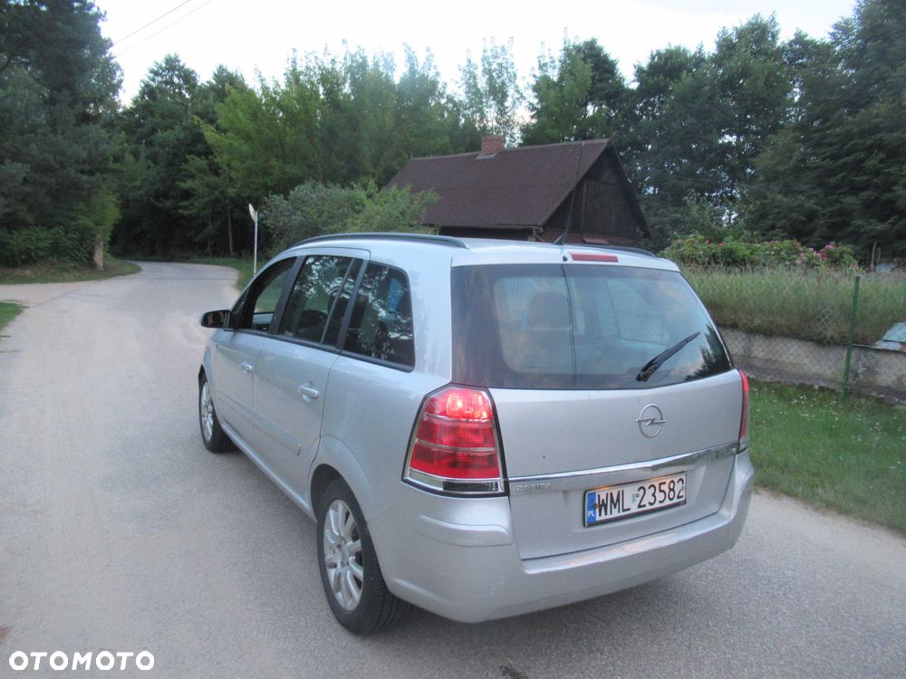 Opel Zafira - 2