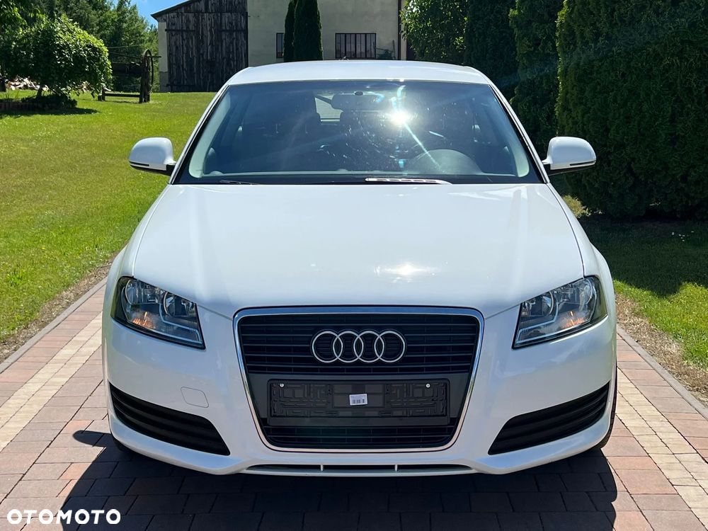 Audi A3 3-drzwiowe 1.6 Attraction - 4