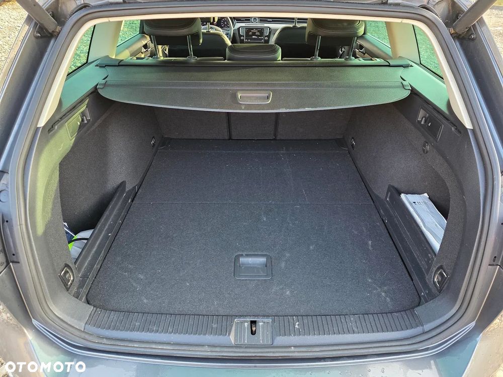 Volkswagen Passat Variant 2.0 TDI BMT 4Mot Highline - 26