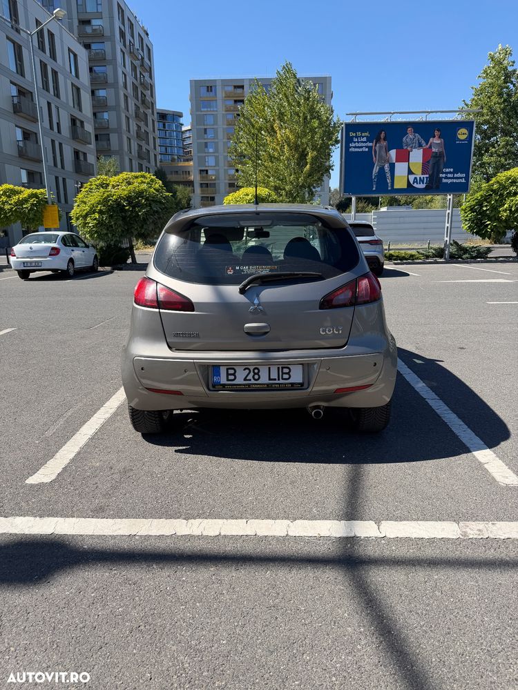 Mitsubishi Colt - 3