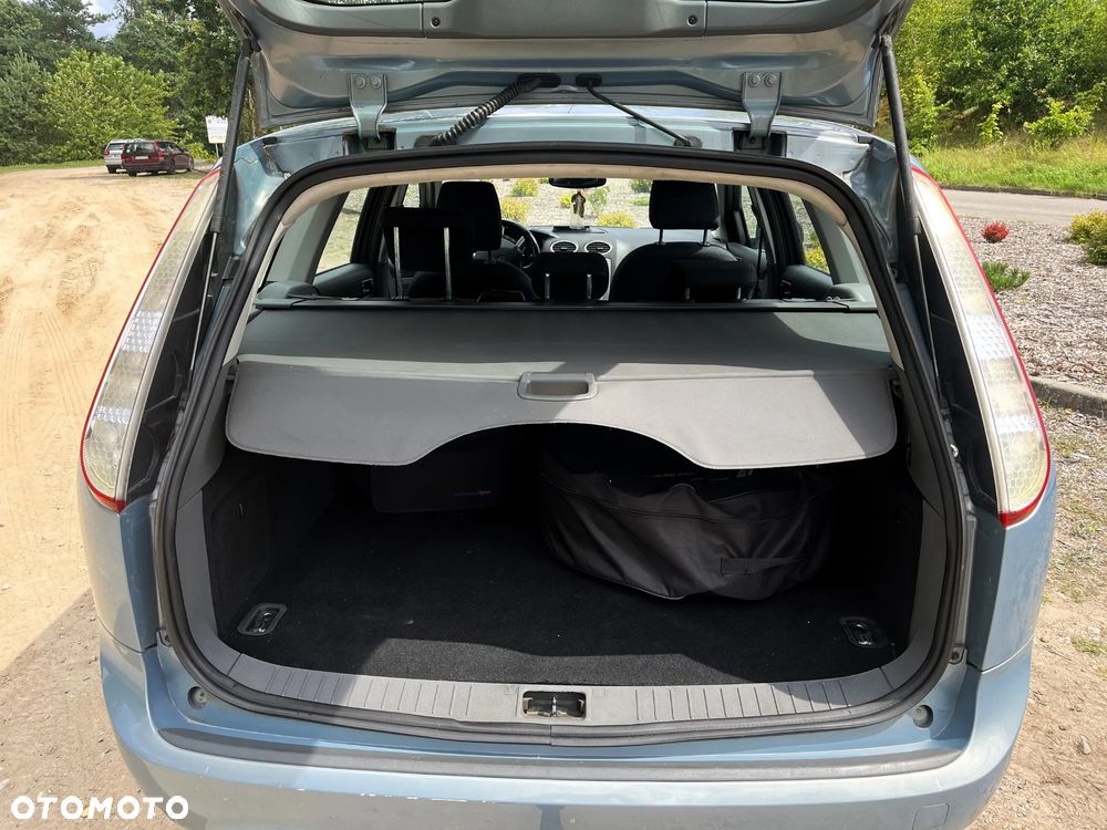 Ford Focus 1.8 Titanium - 16