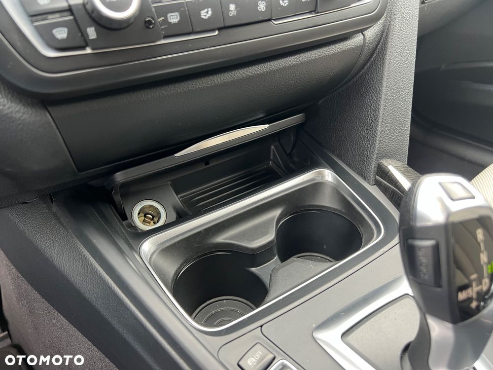 BMW Seria 3 - 23