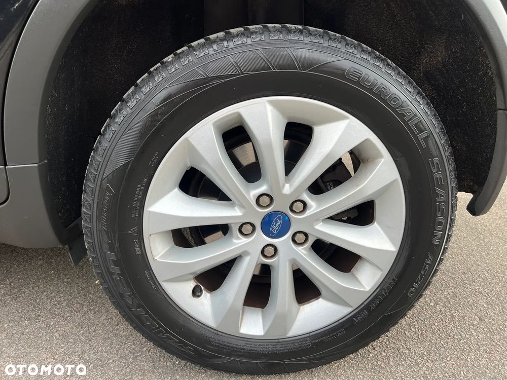 Ford Kuga - 24