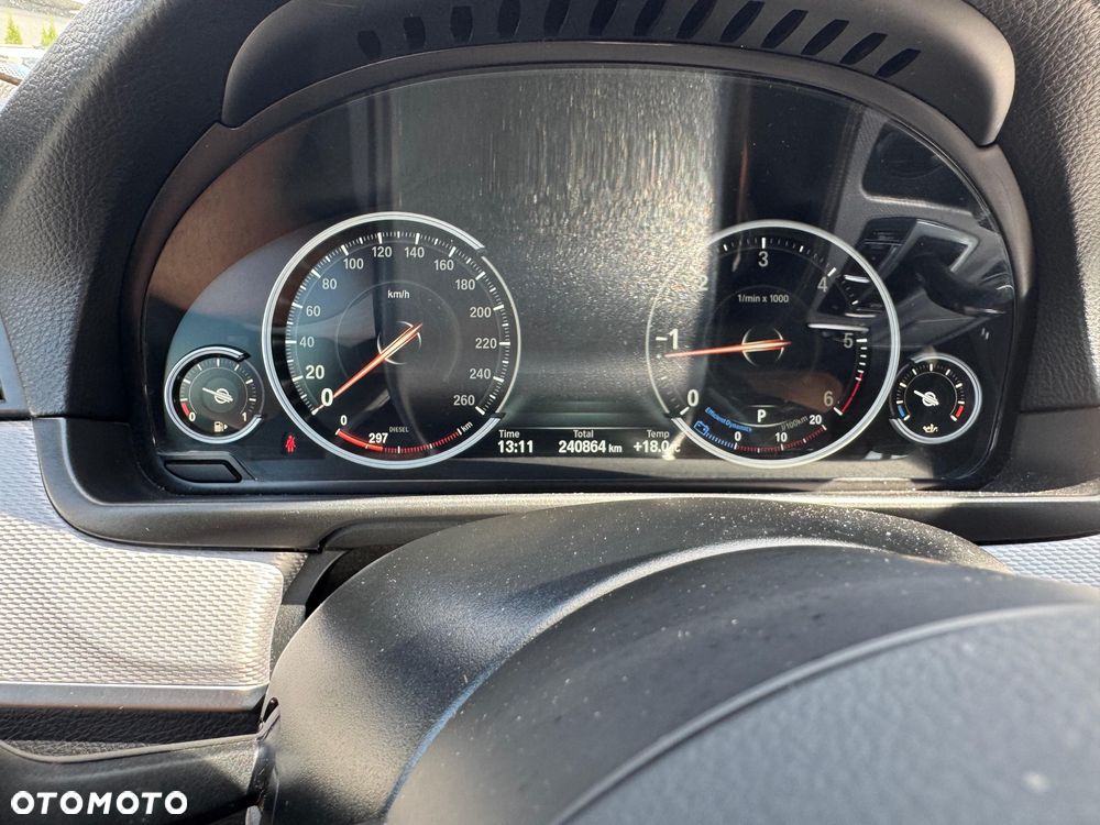BMW Seria 5 518d Luxury Line - 15