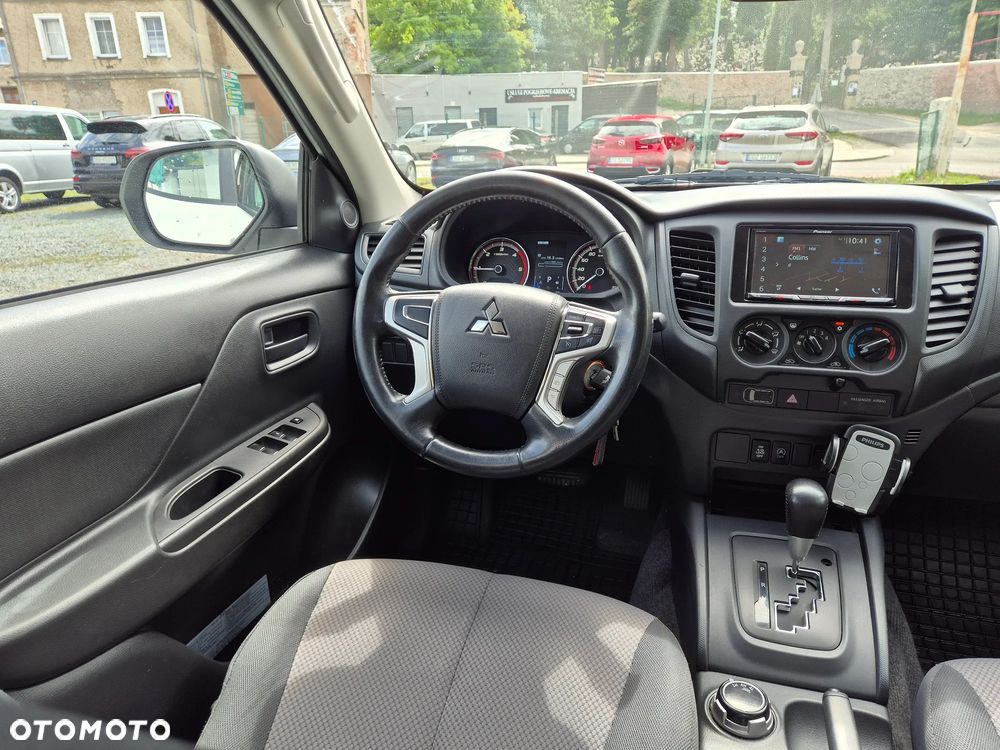 Mitsubishi L200 Pick Up 4x4 S&S Autm Double Cab Plus - 27