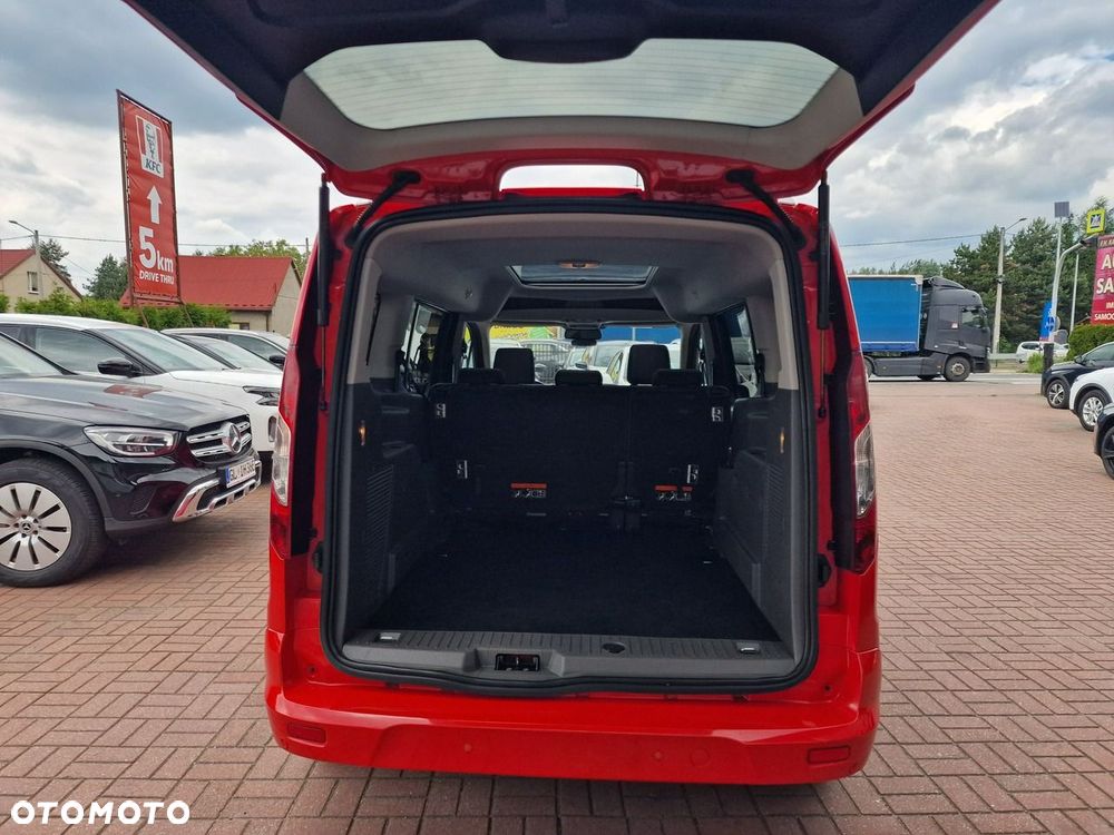 Ford Tourneo Connect Grand - 22