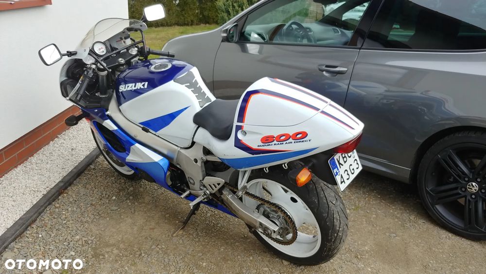 Suzuki GSX-R - 10