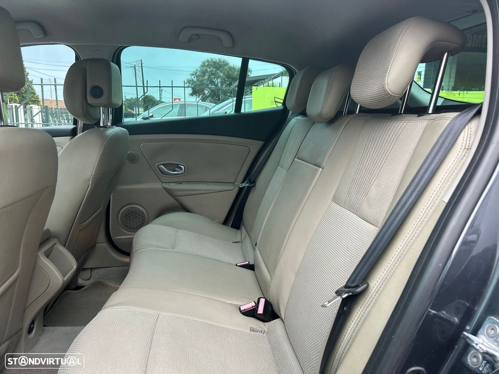 Renault Mégane 1.5 dCi Dynamique - 17