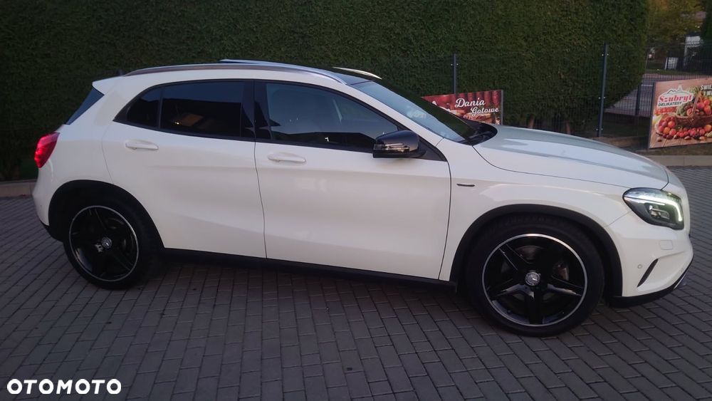 Mercedes-Benz GLA - 7