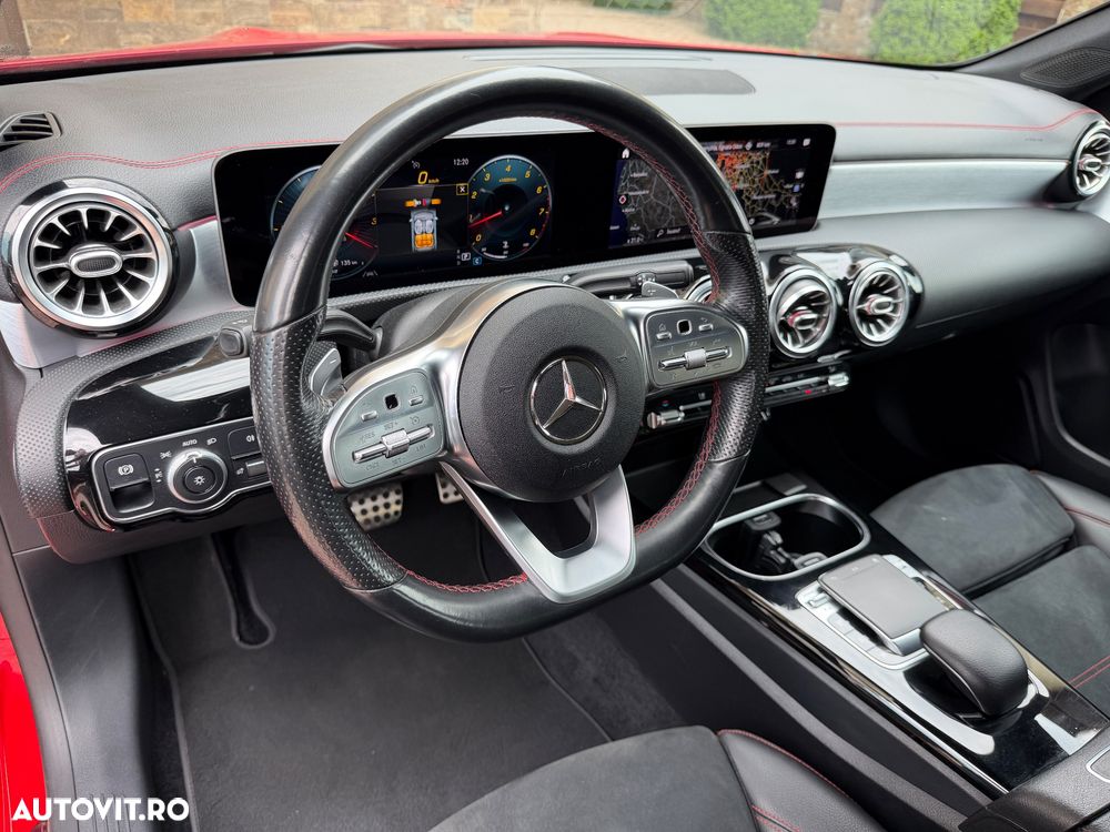 Mercedes-Benz CLA 220 Shooting Brake 7G-DCT AMG Line - 11