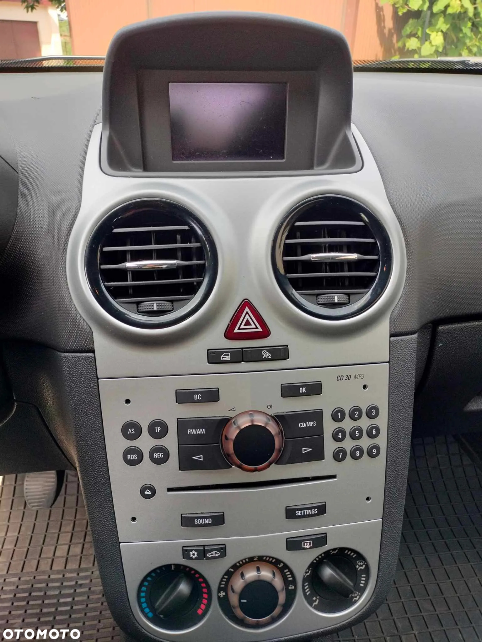 Opel Corsa - 10