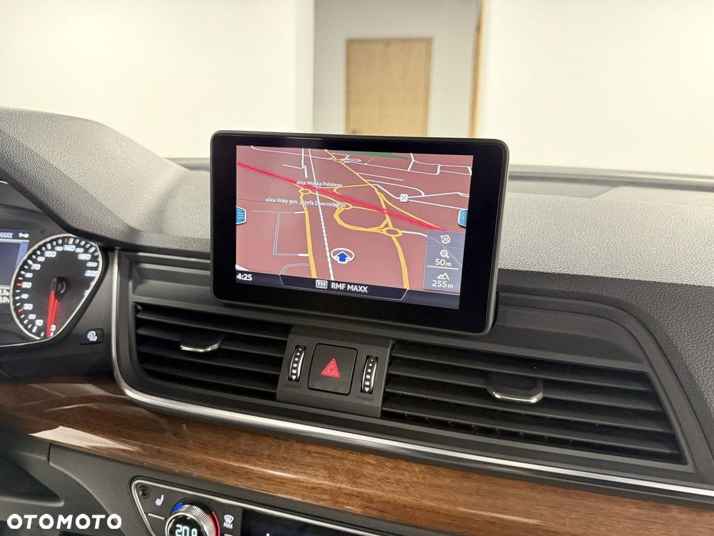 Audi Q5 45 TFSI quattro S tronic design - 22