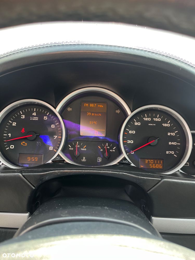 Porsche Cayenne - 16