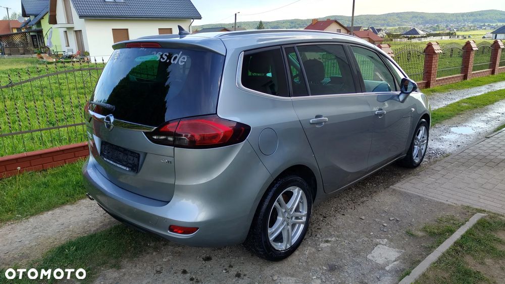 Opel Zafira Tourer 2.0 CDTI Automatik Style - 4