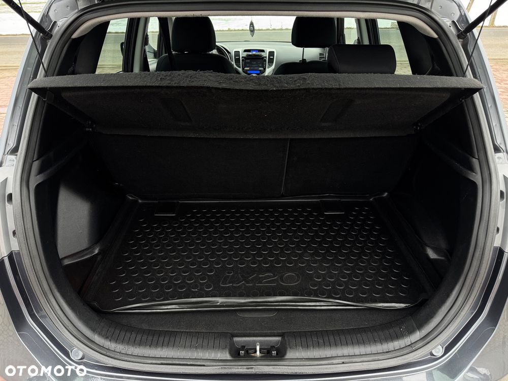 Hyundai ix20 1.6 CRDi blue Comfort - 11