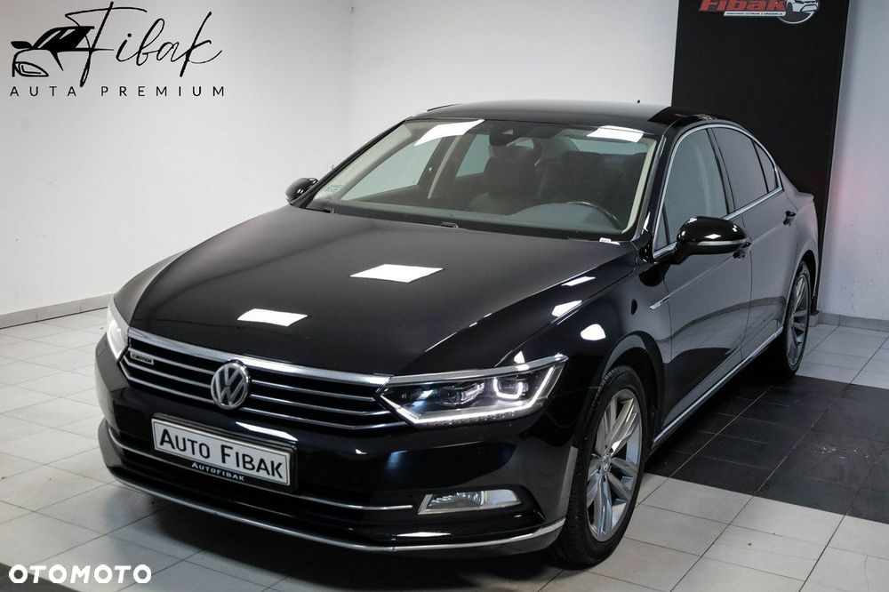 Volkswagen Passat - 1