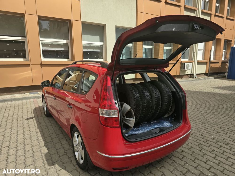 Hyundai i30 1.6 CRDI blue Classic - 3