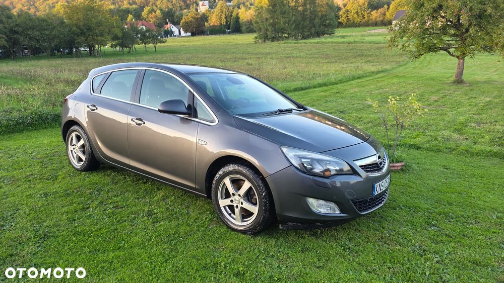 Opel Astra 1.7 CDTI Cosmo - 2