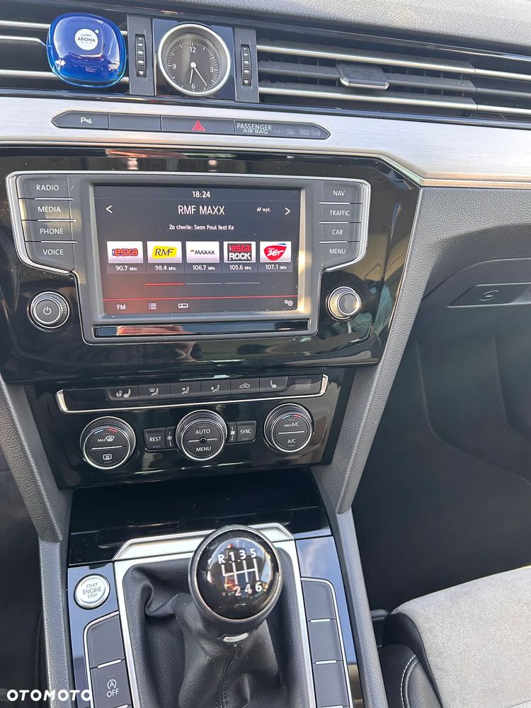 Volkswagen Passat 2.0 TDI SCR Highline - 10