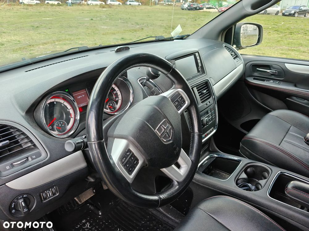 Dodge Grand Caravan 3.6 R/T - 8