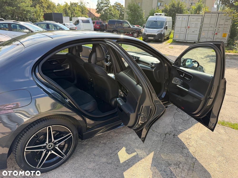 Mercedes-Benz Klasa C 220 d mHEV AMG - 12
