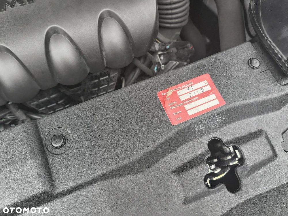 Mitsubishi Outlander - 35