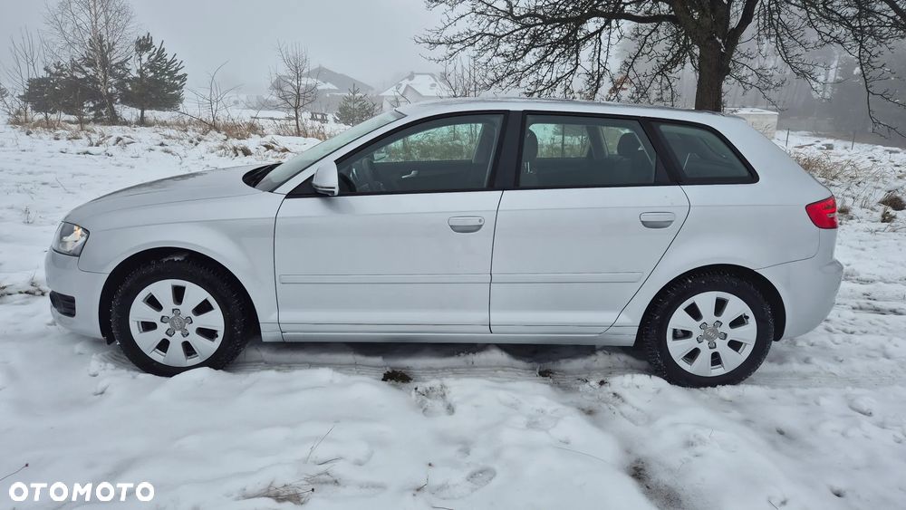 Audi A3 Sportback 1.6 Ambiente - 5