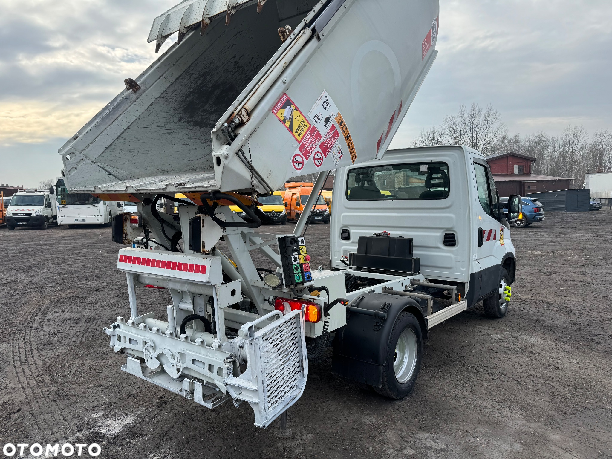 Iveco Daily 35C18 Śmieciarka 2017r. Zoeller Semat 3.5t DMC Tylko 94 tyś.km EURO 6 Prawo Jazdy kat. B Garbage Truck Garbage Car - 7