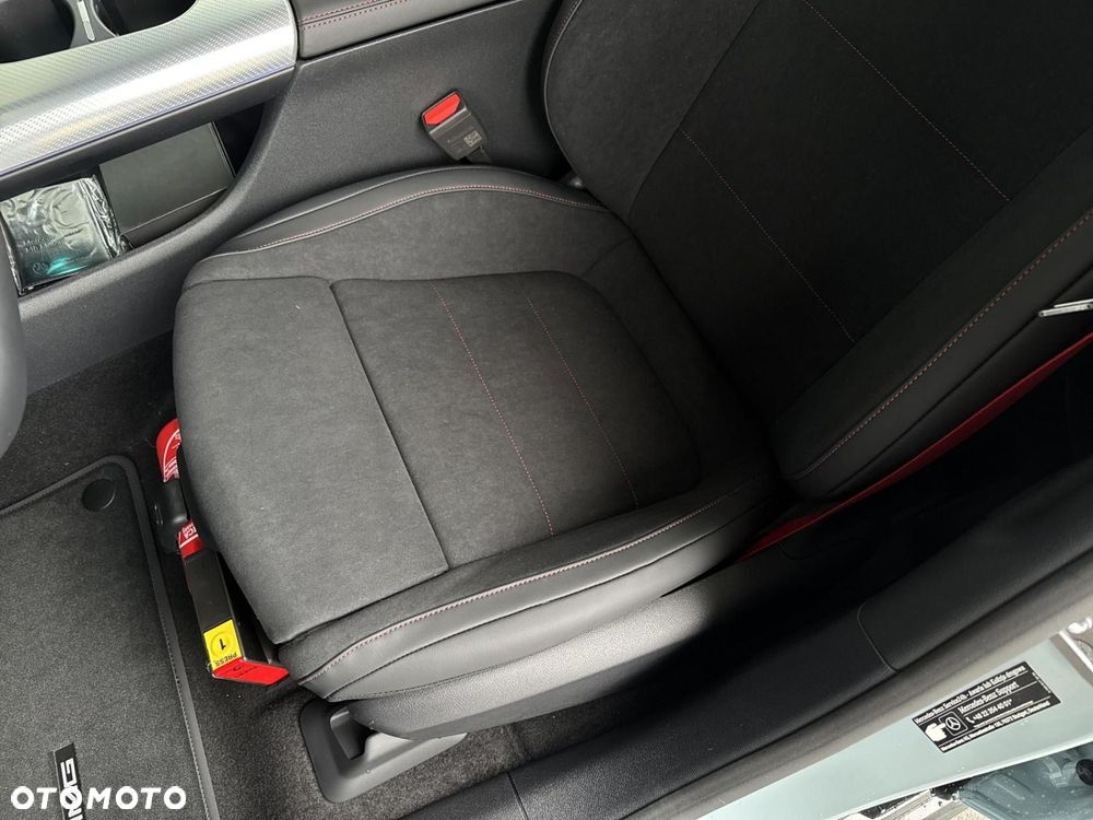 Mercedes-Benz CLA - 13