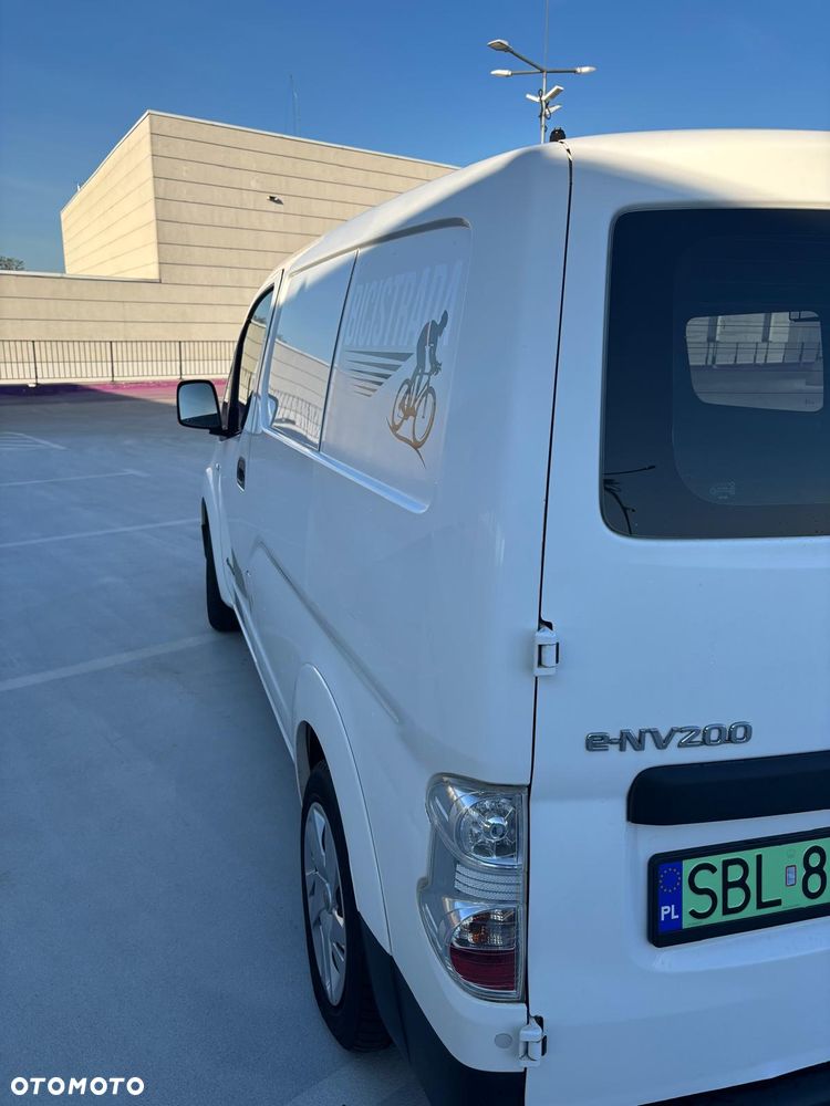 Nissan NV200 Evalia - 25