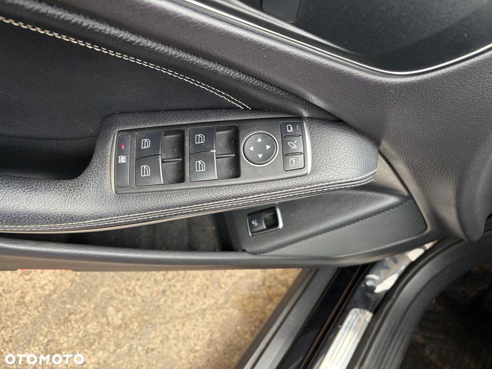 Mercedes-Benz GLA - 19