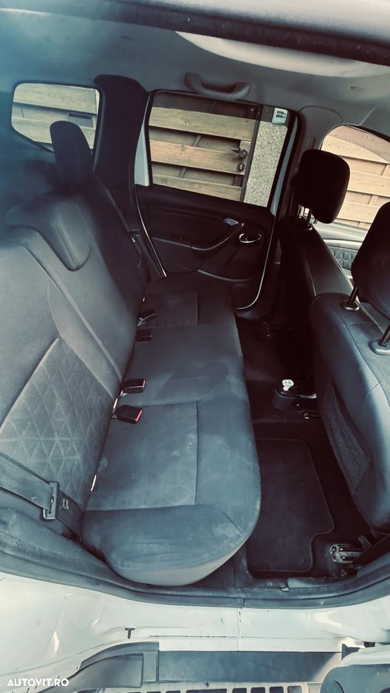 Dacia Duster 1.5 dCi 4x4 Laureate - 8