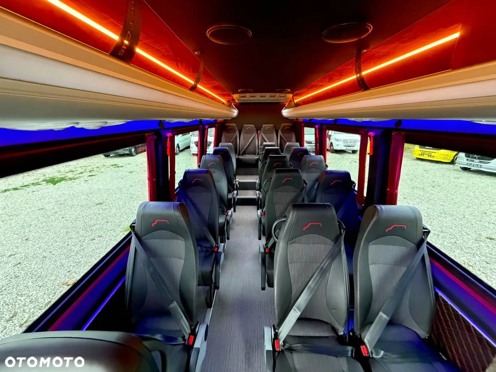 Mercedes-Benz eSprinter - 17