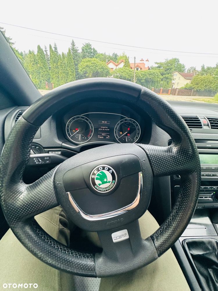 Skoda Octavia 2.0 TDI DPF RS - 6