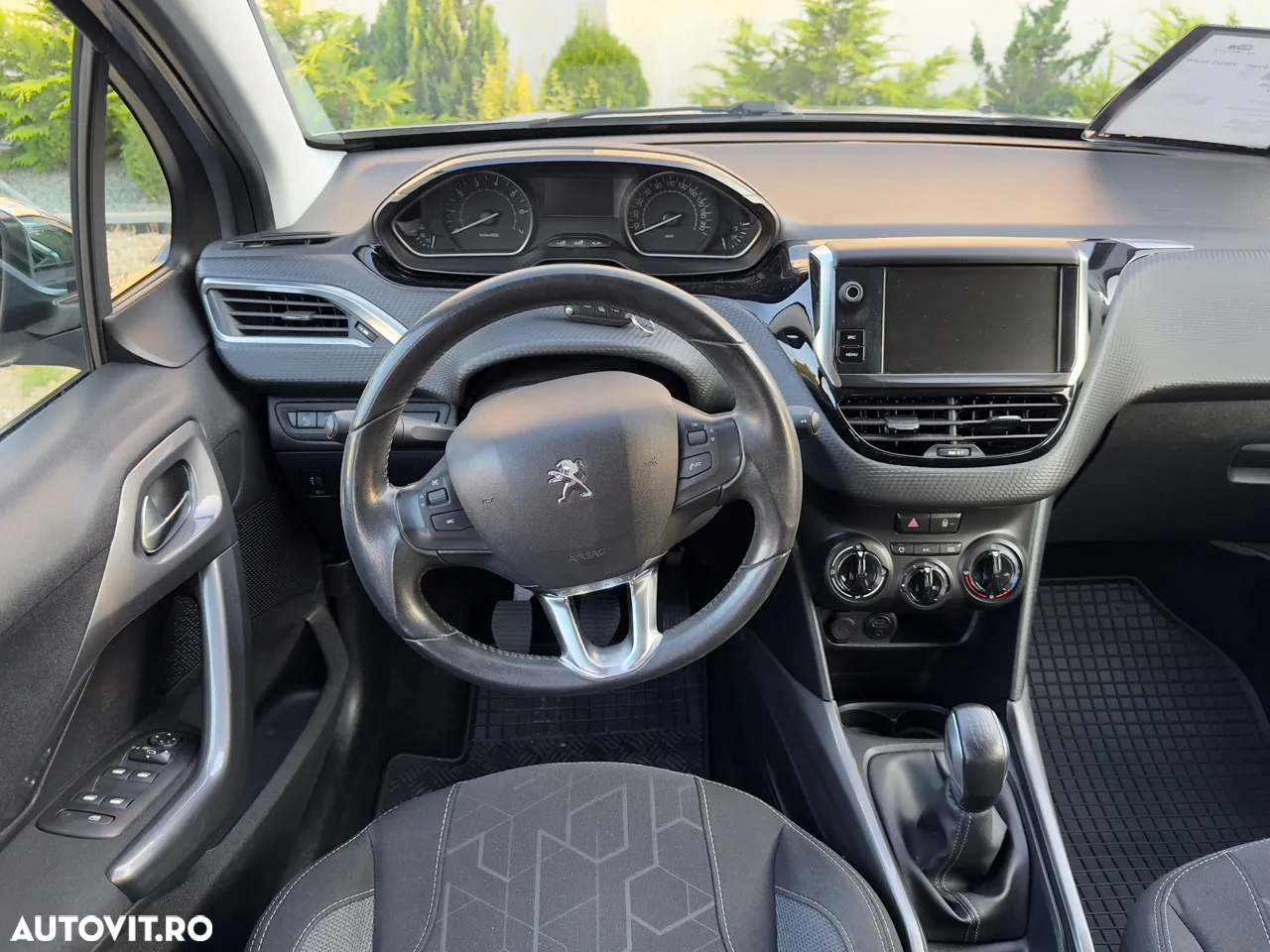 Peugeot 2008 PureTech 110 Style - 23