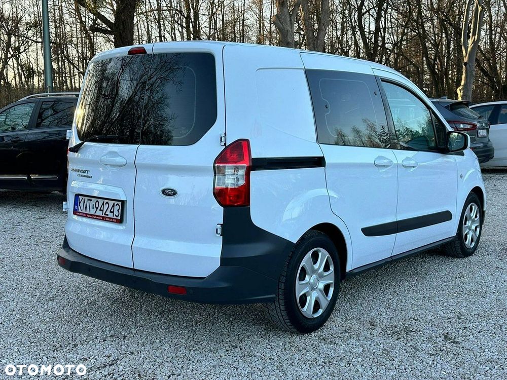 Ford Transit Courier - 3