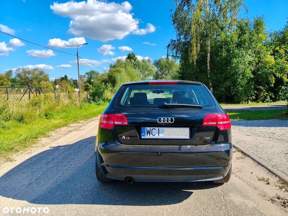 Audi A3 Sportback 1.6 TDI DPF Attraction - 18