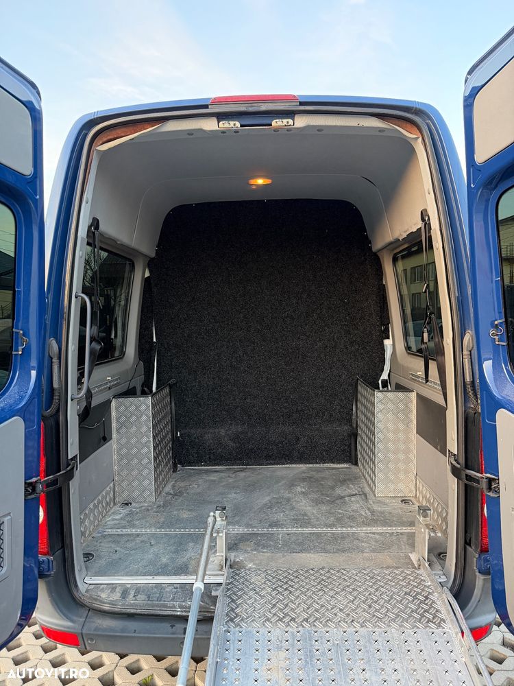 Volkswagen CRAFTER - 12