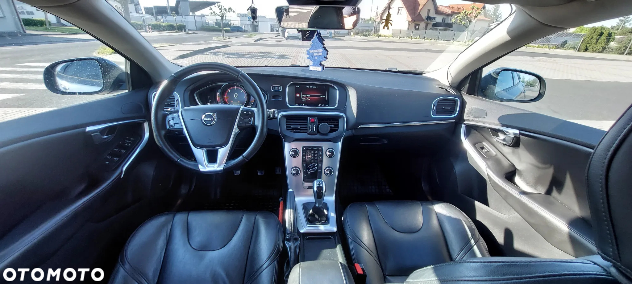 Volvo V40 D3 Momentum - 9