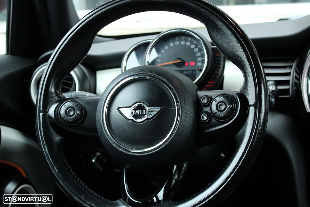 MINI 5 Portas Cooper D - 20
