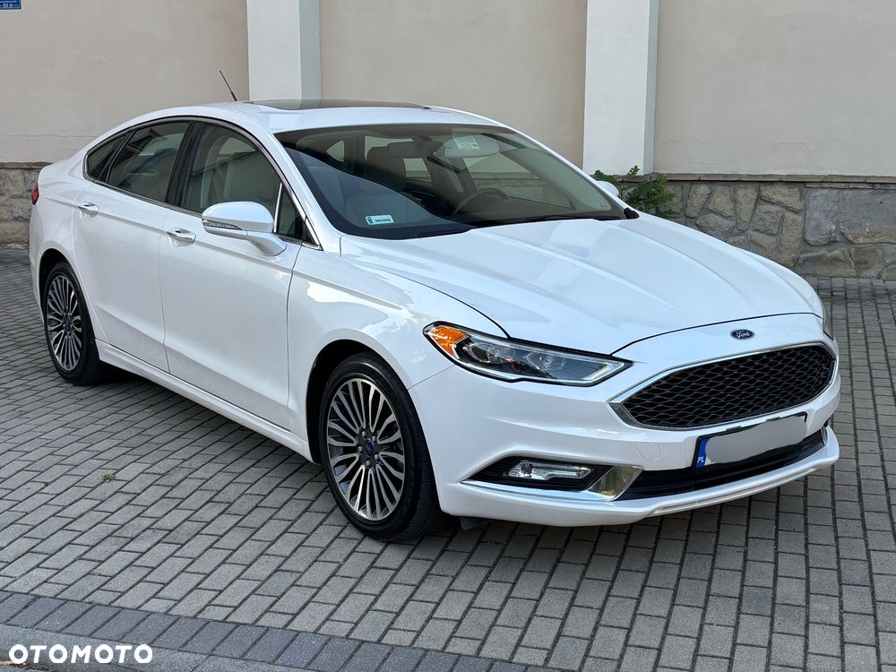 Ford Fusion 2.0 EcoBoost Titanium - 14