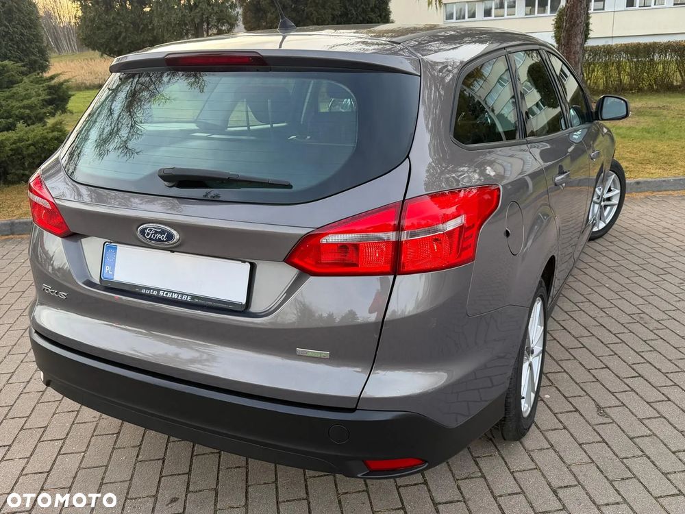 Ford Focus 1.0 EcoBoost Titanium - 32