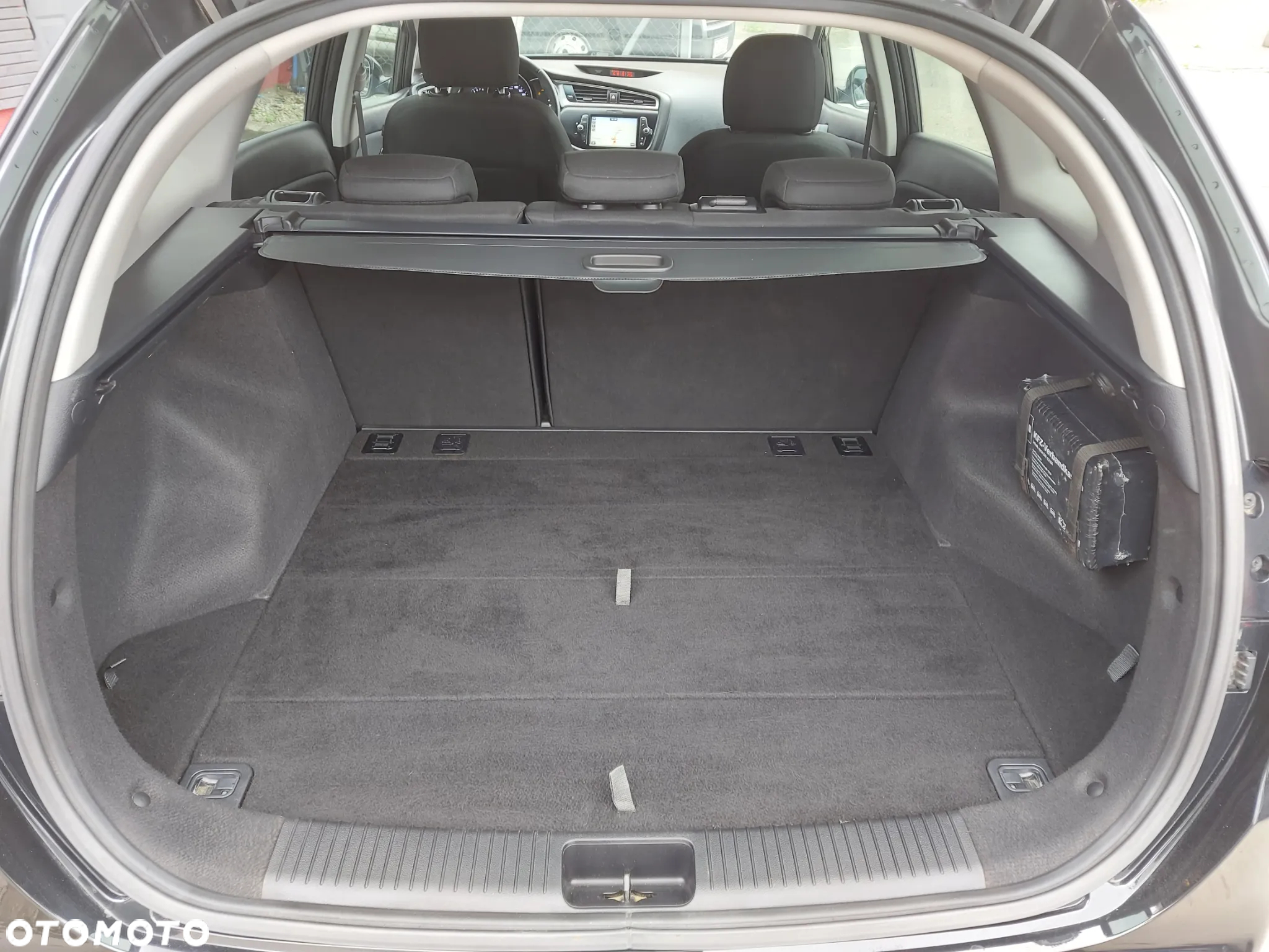 Kia Ceed 1.6 GDI DCT Spirit - 29
