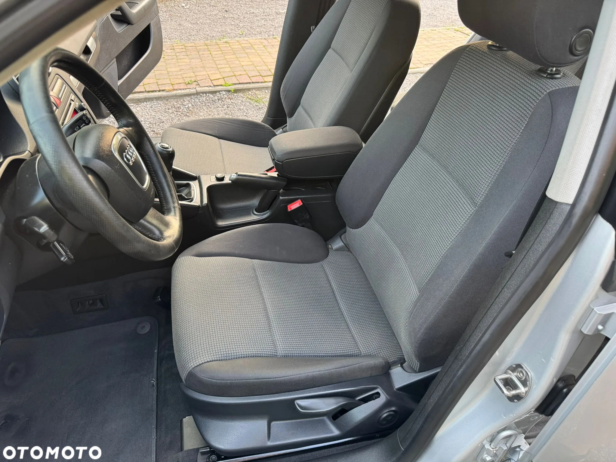 Audi A3 1.6 Attraction - 8