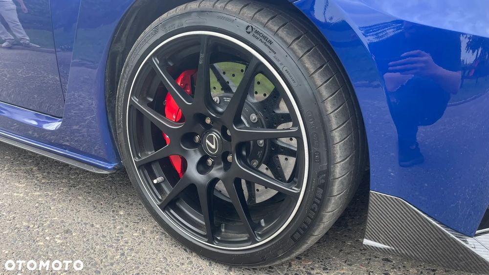 Lexus RC F Carbon - 25