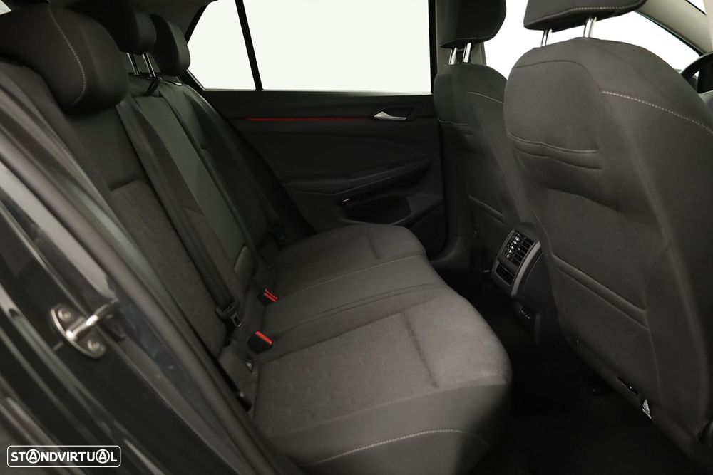 VW Golf 1.5 TSI e-Hybrid Life DSG - 21