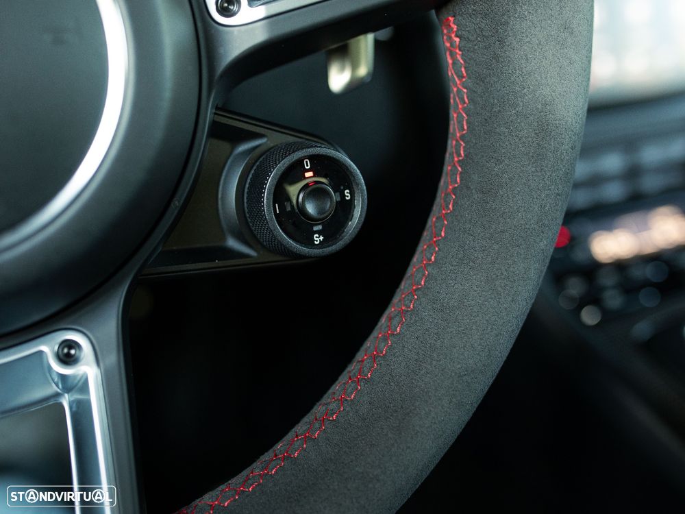 Porsche 911 (991) Carrera 4 GTS PDK - 41