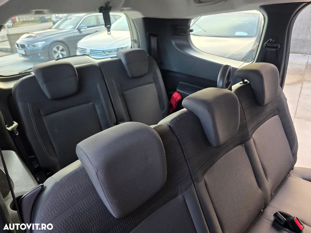 Dacia Lodgy dCi 90 Laureate - 8