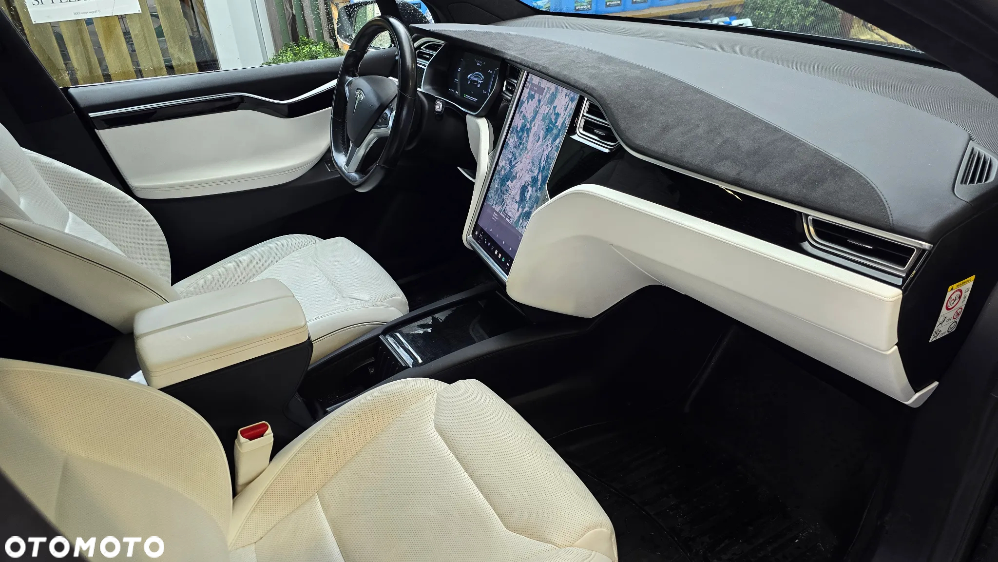 Tesla Model X Long Range Plus - 29