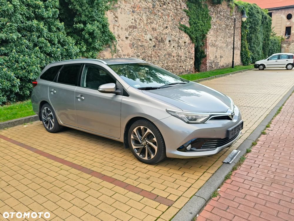Toyota Auris 1.6 Comfort - 2